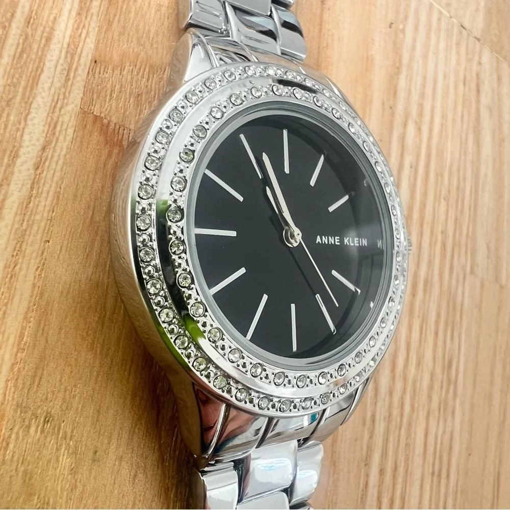 Anne Klein ladies black dial silver tone dress watch NEW BATTERY
